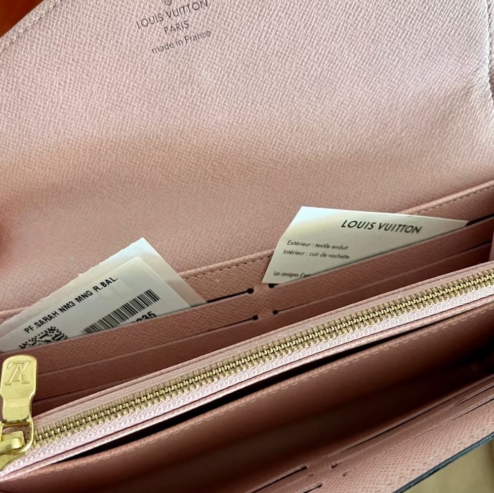 Louis Vuitton Monogram Sarah Wallet - Picture 3 of 9